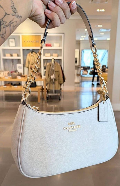 Coacch Teri Shoulder Bag in Signature Canvas With Og Box & Dust Bag Premium Quality 226
