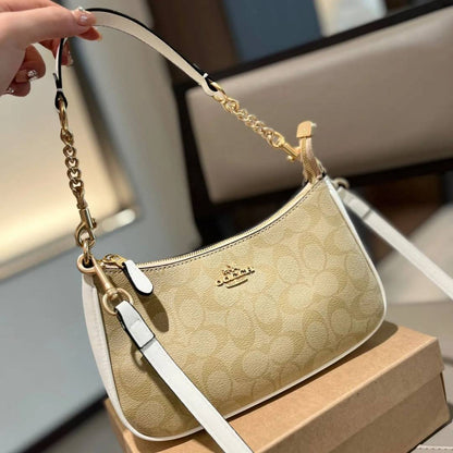 Coacch Teri Shoulder Bag in Signature Canvas With Og Box & Dust Bag Premium Quality 226
