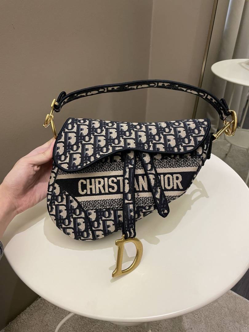 Christian Dio Saddle Black Embroidery With Extra Long Belt  Dust Bag  Carry Bag Premium Top Notch-8802