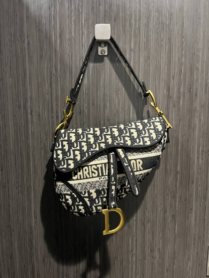 Christian Dio Saddle Black Embroidery With Extra Long Belt  Dust Bag  Carry Bag Premium Top Notch-8802