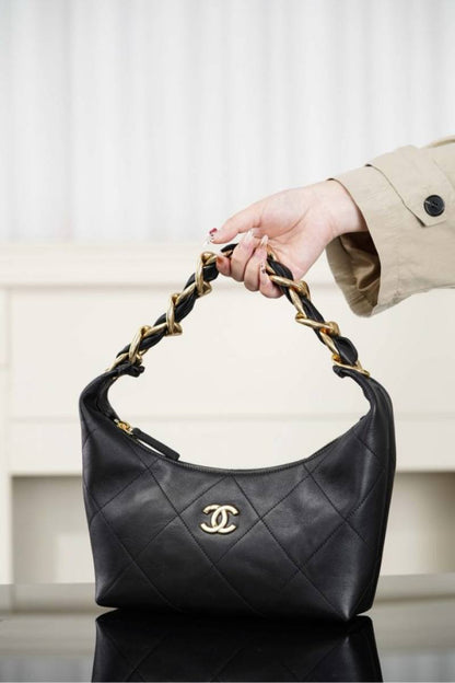 Chane Quilted Maxi Hobo Bag With Box And Dust Bag 251013