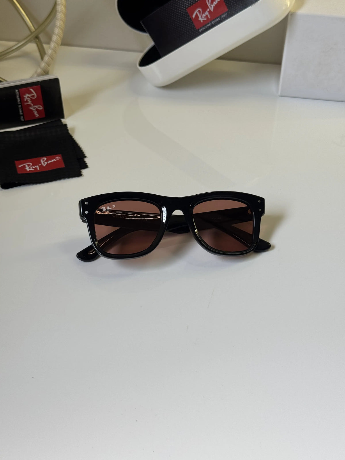 Rayban_502_Black_Red_Candy