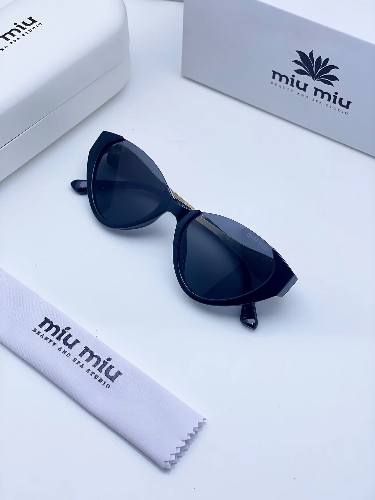 Miu Miu 26056 Gold Black