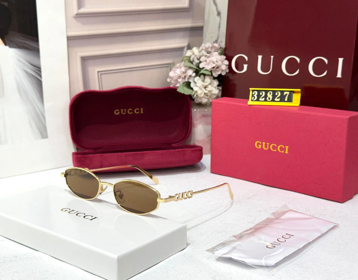 GUCCI PREMIUM LUXURY BRAND'S EXCLUSIVE GOLD BROWN STORE DESIGNER MODEL