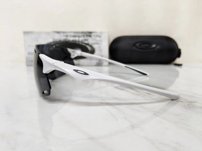 OAKLEY 0095 WHITE BLACK
