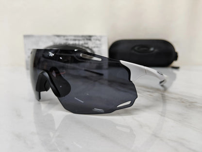 OAKLEY 0095 WHITE BLACK